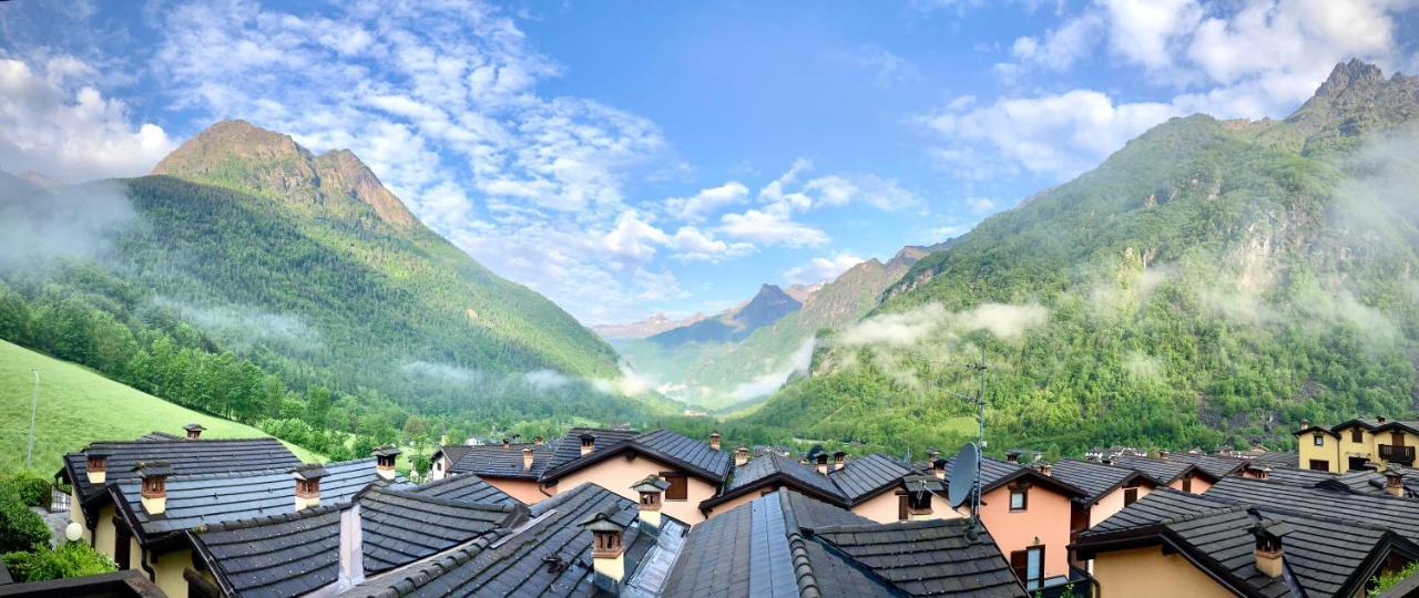 Апартаменти Finestra Sulle Alpi Orobie Вальбондьйоне Екстер'єр фото